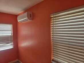 1543 NW 10th Pl in Fort Lauderdale, FL - Building Photo - Building Photo