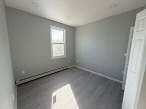 17 E 15th St, Unit 2 in Paterson, NJ - Building Photo - Building Photo