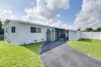 6599 Roosevelt St in Hollywood, FL - Building Photo - Building Photo