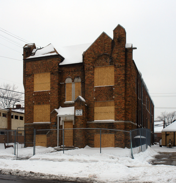 18029 Schoenherr St in Detroit, MI - Building Photo