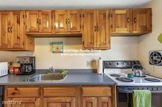 8 Colonial Village Dr-Unit -Apt 6 in Arlington, MA - Building Photo - Building Photo