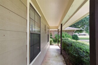 2526 Downs Cir in Bossier City, LA - Building Photo - Building Photo