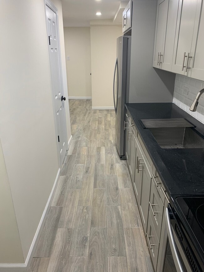 618 Valley Ave in Yonkers, NY - Building Photo - Building Photo