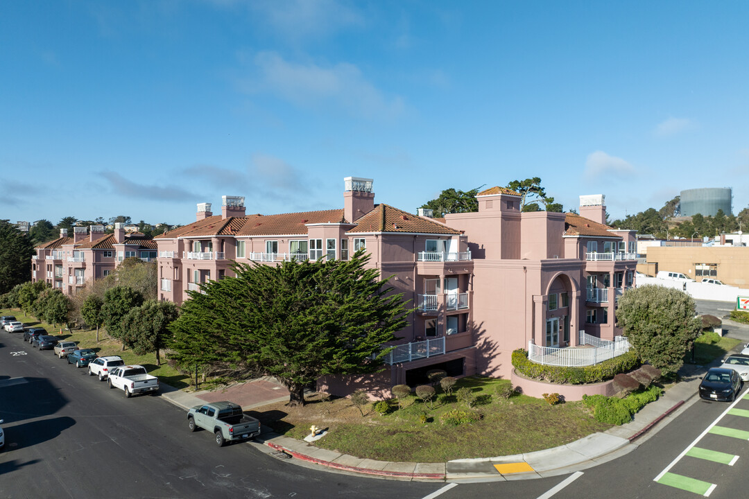 Westborough Court in South San Francisco, CA - Building Photo