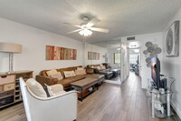 66 Capri B in Delray Beach, FL - Building Photo - Building Photo