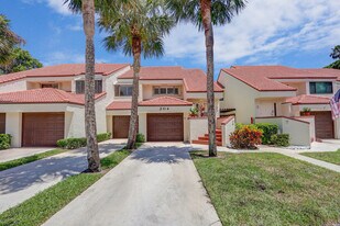 204 Sea Oats Dr in Juno Beach, FL - Building Photo