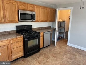 61 N Hull St in Sinking Spring, PA - Building Photo - Building Photo