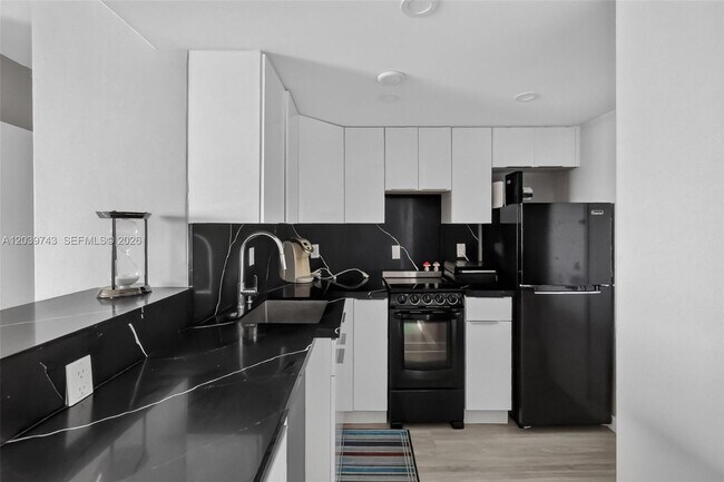property at 800 West Ave