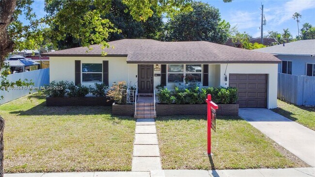 property at 1914 Rodman St