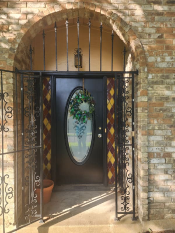 property at 3834 Kiest Valley Pkwy