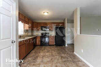 2634 Lullwater Ln in Indianapolis, IN - Foto de edificio - Building Photo