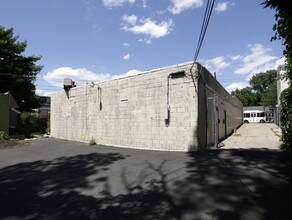 6212-6214 Ridge Ave in Philadelphia, PA - Foto de edificio - Building Photo