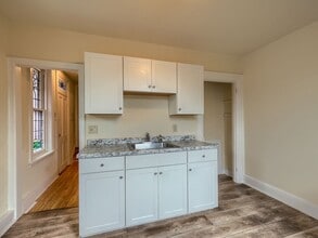 211 Verbeke St in Harrisburg, PA - Building Photo - Building Photo