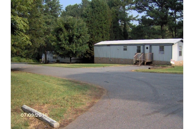 1673 Zebulon Dr in Conover, NC - Foto de edificio