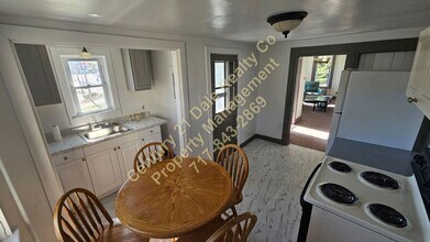 47 N Main St in Jacobus, PA - Building Photo - Building Photo