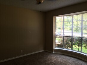 205 N Garden Club Dr in Overton, TX - Building Photo - Building Photo