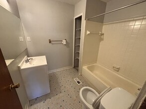 4072 Agnes Ave in Lincoln Park, MI - Building Photo - Building Photo