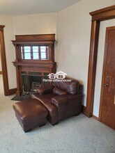 916 SE 5th St in Minneapolis, MN - Building Photo - Building Photo