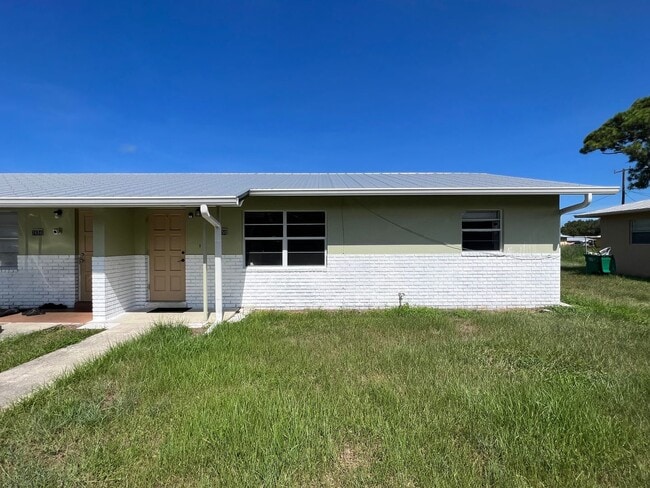 property at 2650 Seneca Ave