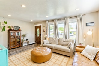 1435 Nanette Dr in West Valley City, UT - Foto de edificio - Building Photo