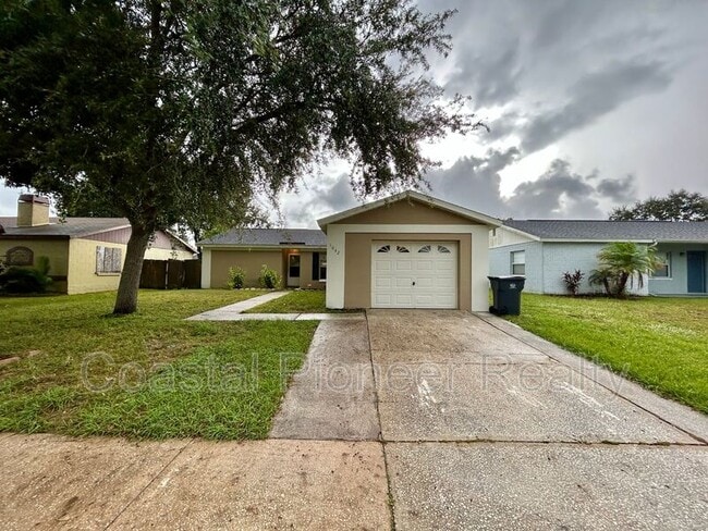 property at 1042 Axlewood Cir