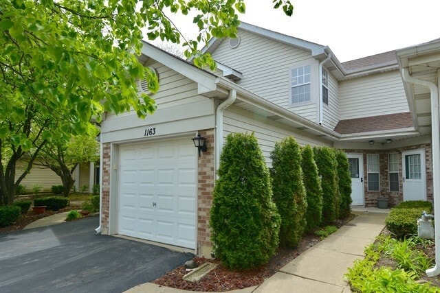 1163 Regency Dr