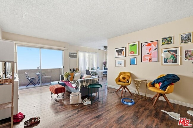 property at 1475 S Wooster St