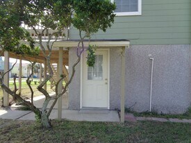 1133 N Fletcher Ave in Fernandina Beach, FL - Building Photo