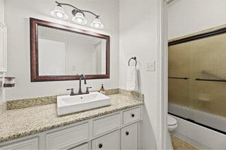 31802 Forest Oak Ln in Conroe, TX - Foto de edificio - Building Photo