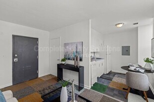 8612 Halls Ferry Road in St. Louis, MO - Building Photo