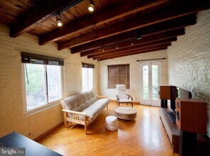 2223 Latimer St in Philadelphia, PA - Building Photo - Building Photo