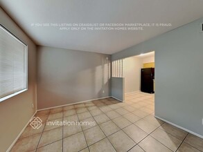 1146 E Hatcher Rd in Phoenix, AZ - Foto de edificio - Building Photo