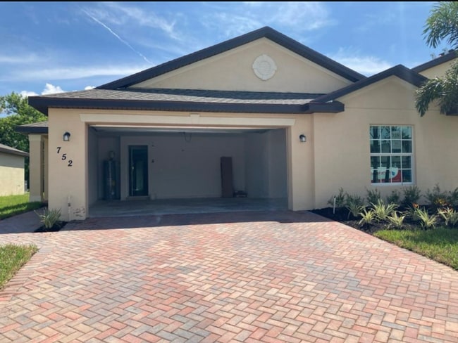 752 Worlington Ln in Fort Pierce, FL - Building Photo - Building Photo