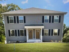 37 Oakland Ave in Attleboro, MA - Building Photo