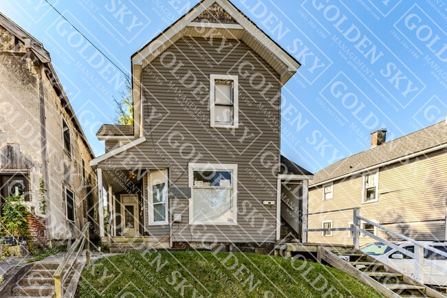 property at 817 W Main St