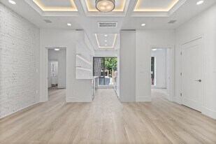 1574 Beacon St, Unit PH1 in Brookline, MA - Building Photo
