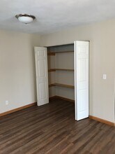 211 Autumn Pine Dr, Unit 211 in Fairview Heights, IL - Building Photo - Building Photo