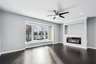 10406 Waterford Dr, Unit 2 in Westchester, IL - Building Photo - Building Photo