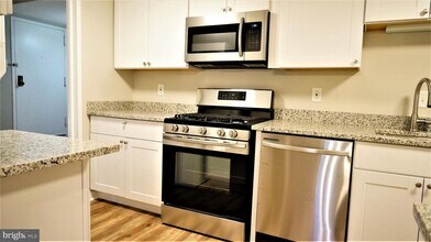 11818 Breton Ct in Reston, VA - Building Photo - Building Photo