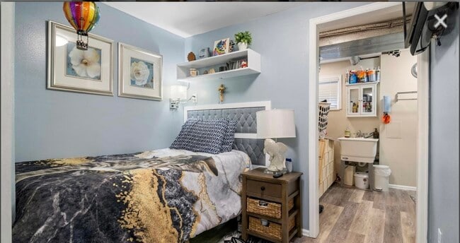 1811 S Quebec Way in Denver, CO - Building Photo - Building Photo