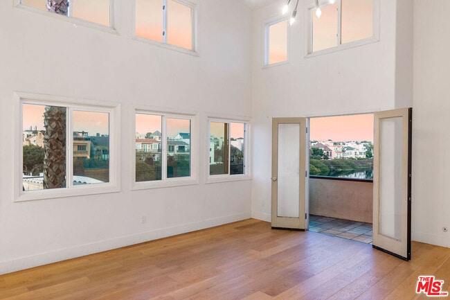 29 Lighthouse St in Marina Del Rey, CA - Building Photo - Building Photo