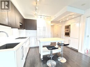 188 Agnes St in New Westminster, BC - Building Photo - Building Photo