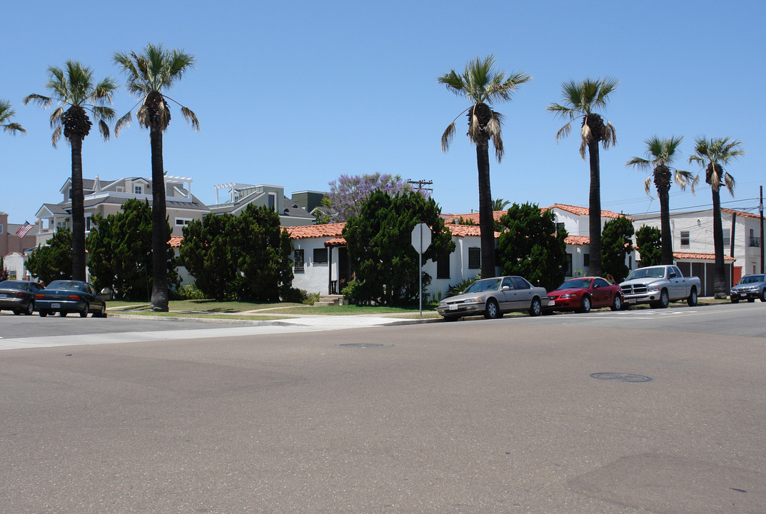 900-914 D Ave in Coronado, CA - Building Photo