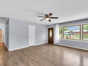 615 Breen Dr in Champaign, IL - Building Photo - Building Photo
