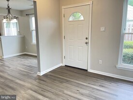294 Woods Edge Pl in Langhorne, PA - Building Photo
