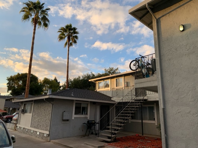 828 Di Fiore Dr in San Jose, CA - Building Photo - Building Photo
