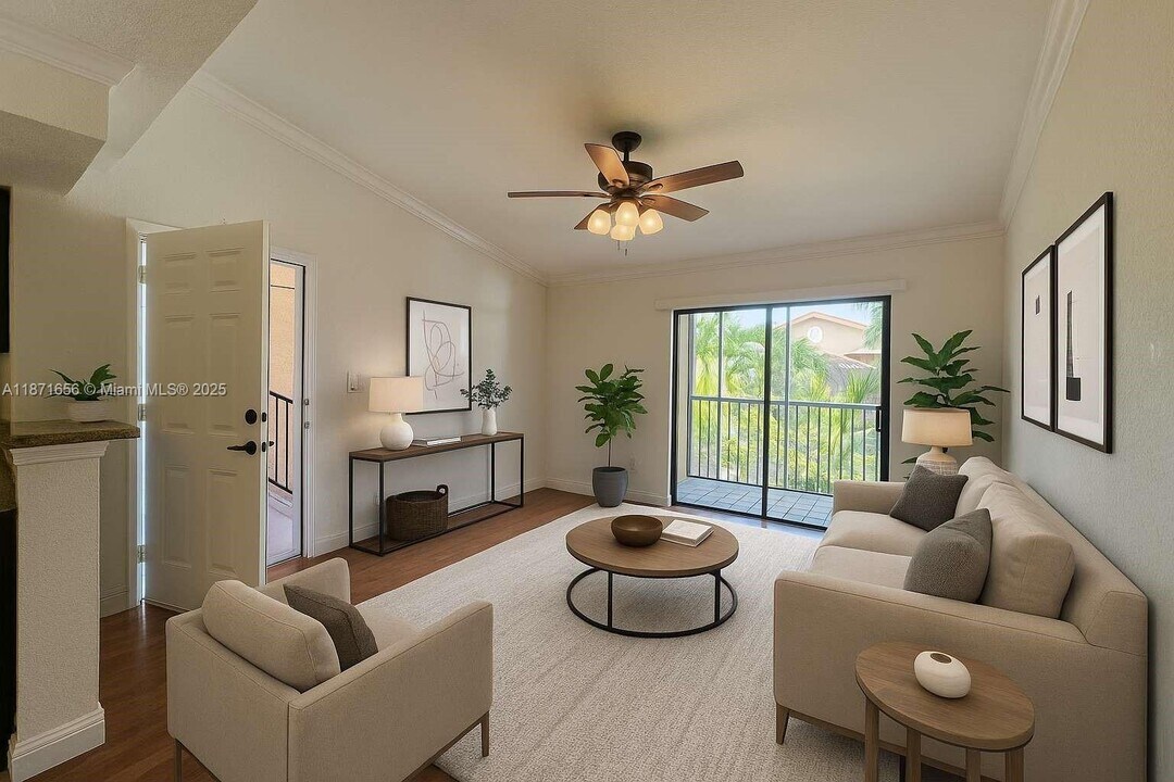 15560 SW 106th Ln in Miami, FL - Foto de edificio