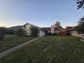 1813 Eastfield Dr in Richardson, TX - Building Photo