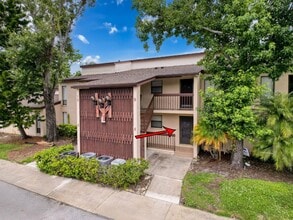 1200 Tarpon Woods Blvd in Palm Harbor, FL - Foto de edificio - Building Photo