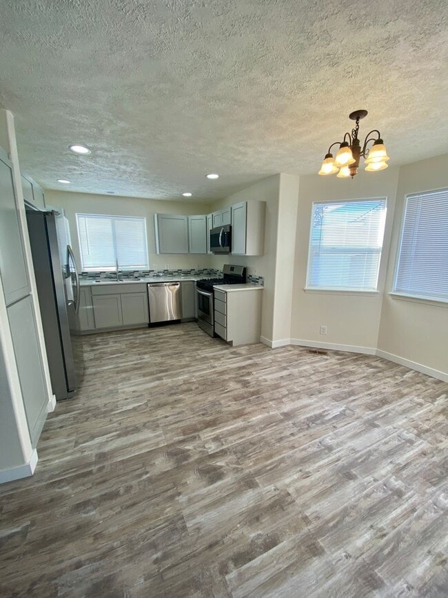 7183 N Joanna Dr in Coeur d'Alene, ID - Building Photo - Building Photo